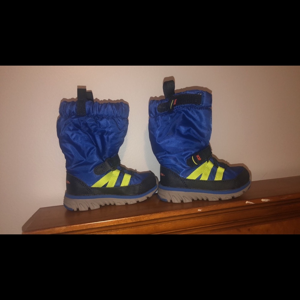 Stride Rite Made2Play Kids Snowboots
